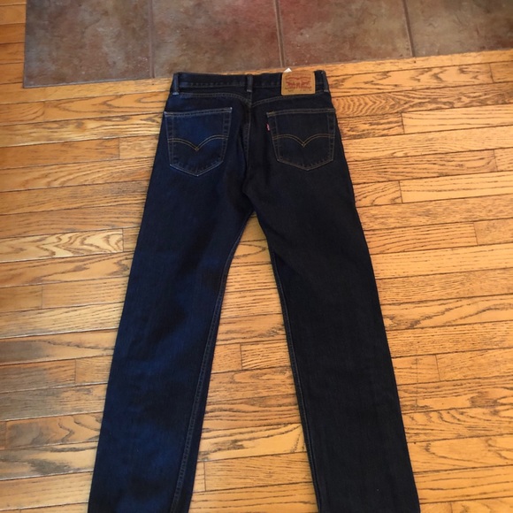 Men’s Levi jeans - Picture 2 of 3